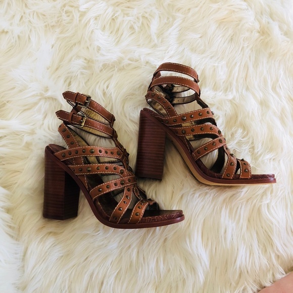 Sam Edelman chic Croc Studded Sandle. 9.5 - Picture 3 of 5